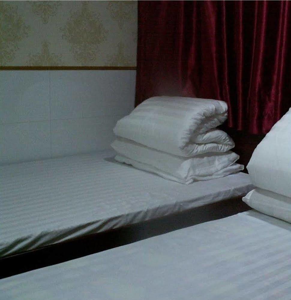 Lung Wa Hotel Гонконг Экстерьер фото